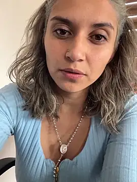 Isabella varella- online show from May 2026 03:09:01 PM