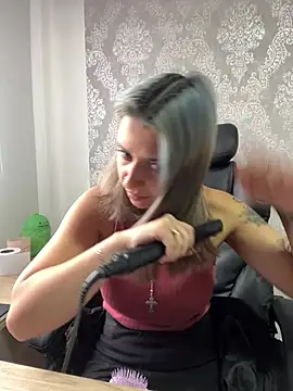 Snapshot of Isabella_varella- chatting on July 2026 02:16:01 PM Isabella varella- online show from July 2026 02:16:01 PM