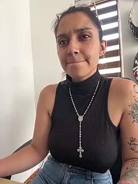 Isabella varella- online show from April 2026 02:12:02 PM