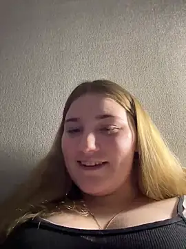 Flowers454 online show from April 2026 07:25:02 PM