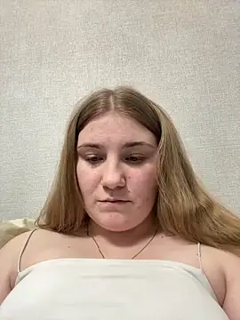 Flowers454 online show from April 2026 07:08:02 PM