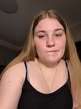 Flowers454 online show from April 2026 10:05:02 PM