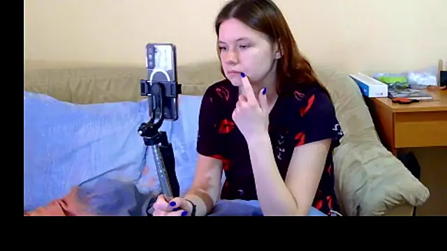 JessicaHolland1 online show from April 2026 06:37:02 AM