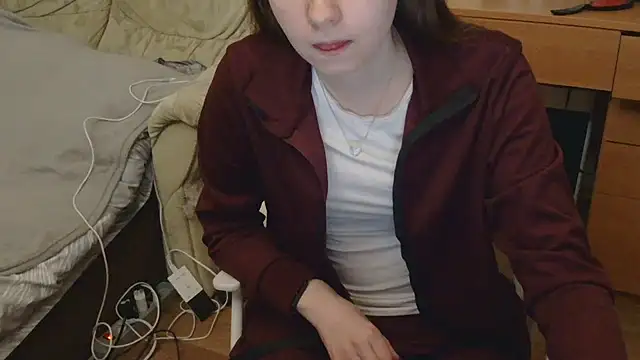 JessicaHolland1 online show from May 2026 07:50:02 PM