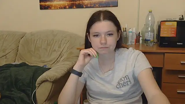 JessicaHolland1 online show from June 2026 07:18:02 PM