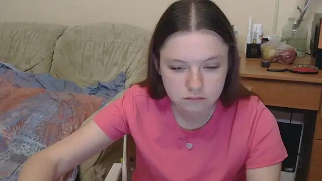 JessicaHolland1 online show from May 2026 07:00:01 PM