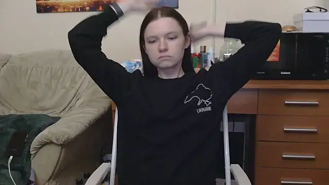 JessicaHolland1 online show from May 2026 06:03:01 PM