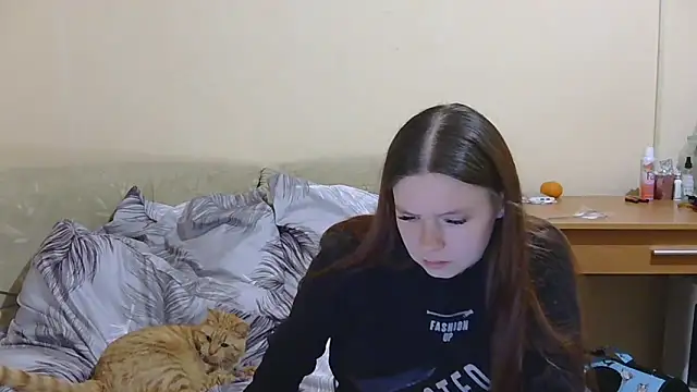 JessicaHolland1 online show from April 2026 06:12:02 PM
