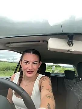 MiaLovesxxx online show from June 2026 02:45:01 PM