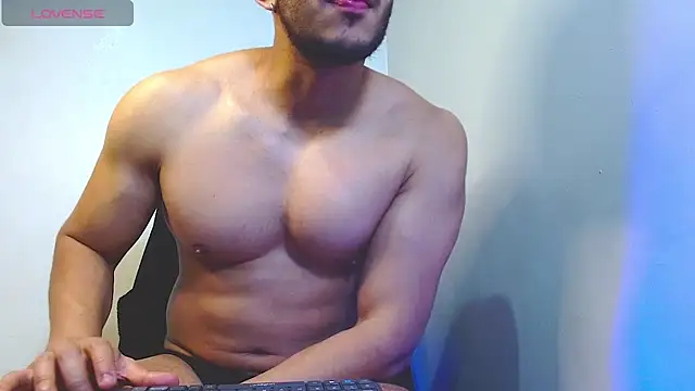 georgeholl online show from June 2026 06:03:01 PM