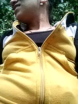 vegonicarouge online show from April 2026 07:58:02 PM