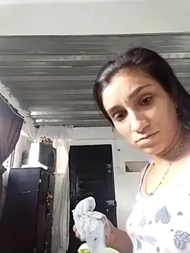 vegonicarouge online show from April 2026 09:28:01 PM