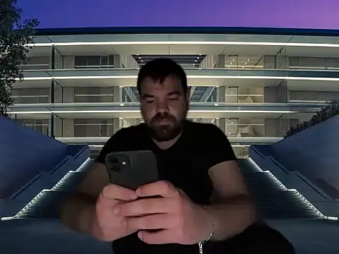 armandomoir online show from April 2026 10:54:02 AM