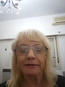 Snapshot of MatureElegantWidow chatting on May 2026 01:18:02 AM MatureElegantWidow online show from May 2026 01:18:02 AM