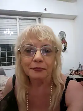MatureElegantWidow online show from April 2026 10:16:02 PM