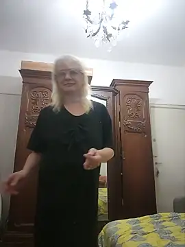 Snapshot of MatureElegantWidow chatting on June 2026 11:43:02 PM MatureElegantWidow online show from June 2026 11:43:02 PM