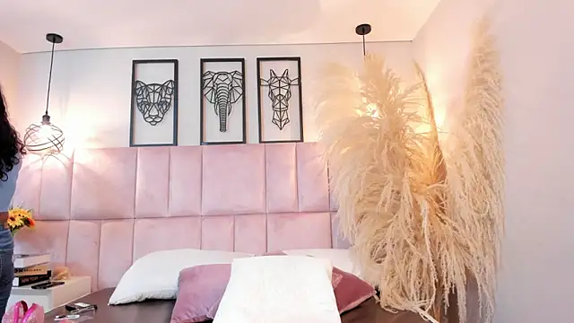 Vaithiare stone online show from April 2026 12:12:02 PM