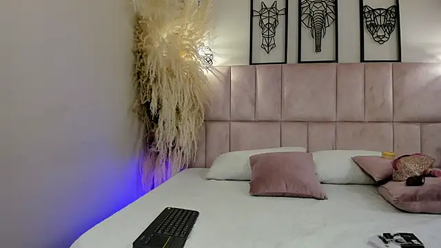 Vaithiare stone online show from April 2026 12:22:01 PM