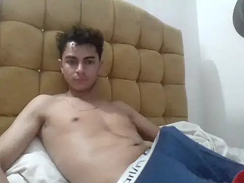 manulito260 online show from June 2026 09:20:02 PM