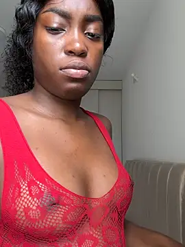 naiagilss online show from May 2026 04:54:01 PM
