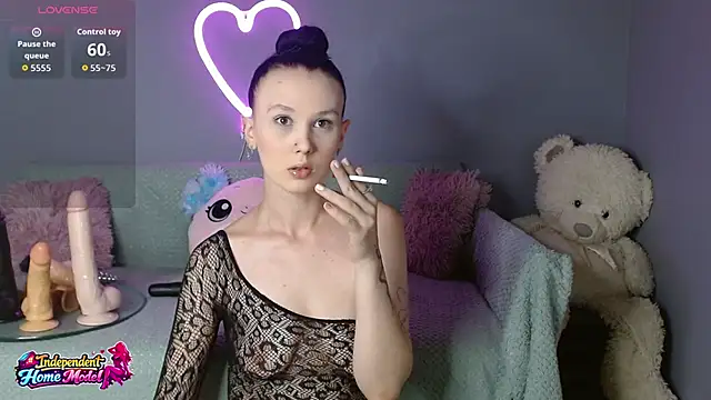 Snapshot of Bea_doll chatting on June 2026 02:18:02 AM Bea doll online show from June 2026 02:18:02 AM