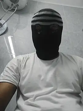 Snapshot of hamy_90 chatting on April 2026 05:40:01 PM hamy 90 online show from April 2026 05:40:01 PM