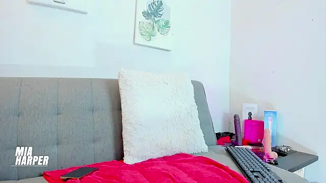 Miaa HarperX  online show from April 2026 11:11:01 PM