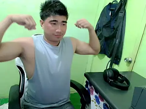 Hunkfireman online show from May 2026 12:53:01 AM