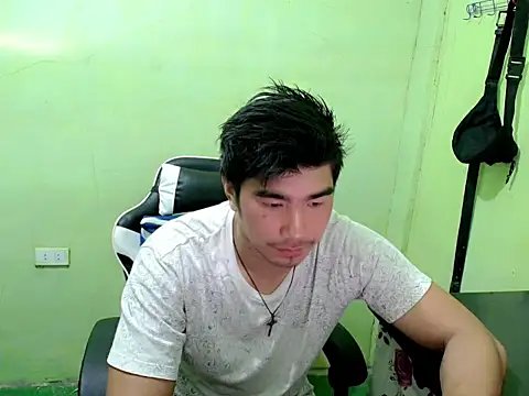 Snapshot of Hunkfireman chatting on June 2026 11:32:02 PM Hunkfireman online show from June 2026 11:32:02 PM