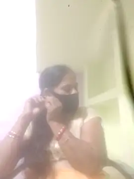 Snapshot of SEEMA_012 chatting on April 2026 05:22:02 AM SEEMA 012 online show from April 2026 05:22:02 AM