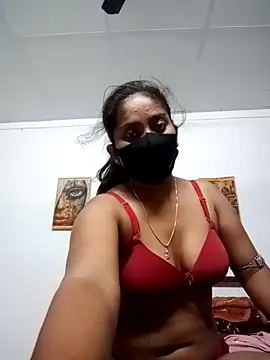 SWEETI HORNY50 online show from May 2026 04:48:02 PM