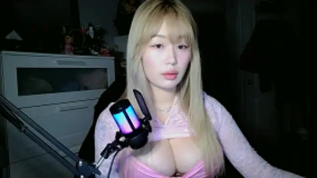 obeycarrienoona online show from April 2026 12:23:01 AM