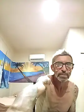 chris-sbh11 online show from April 2026 01:03:01 AM