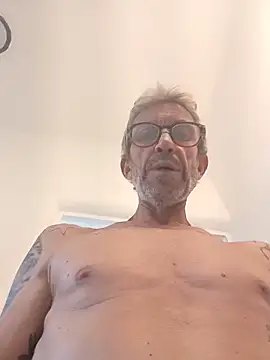Snapshot of chris-sbh11 chatting on June 2026 03:55:02 PM chris-sbh11 online show from June 2026 03:55:02 PM