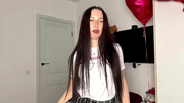 PalmiraJaussen online show from April 2026 05:08:02 PM