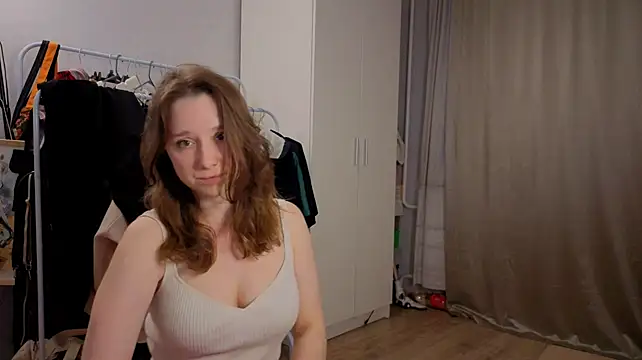 Snapshot of hunny_ines chatting on May 2026 06:06:02 PM hunny ines online show from May 2026 06:06:02 PM
