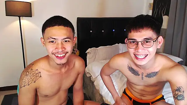 Xasianhotguy online show from April 2026 12:10:01 PM