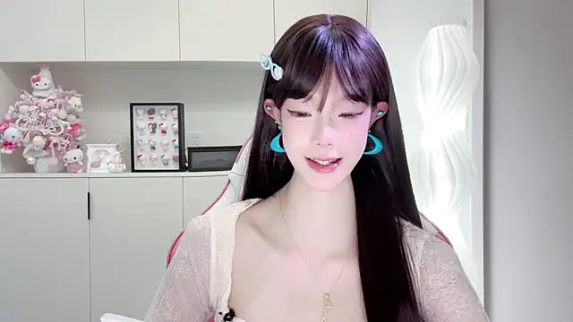 -Moonshine online show from April 2026 10:00:01 AM