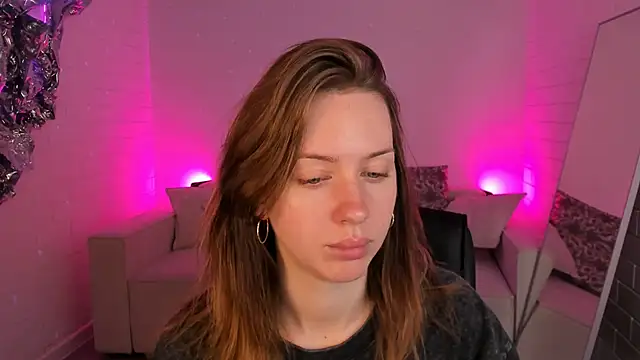 MeganClapp online show from May 2026 05:04:02 AM