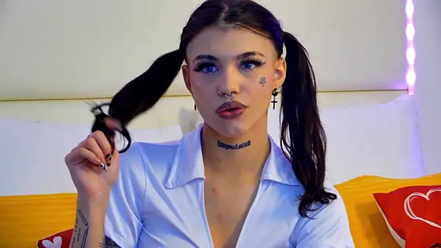 YasminnStorm online show from May 2026 04:48:01 AM