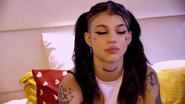 YasminnStorm online show from May 2026 04:10:01 AM