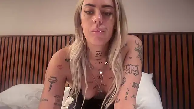 Snapshot of jesswilde_xo chatting on June 2026 08:42:01 AM jesswilde xo online show from June 2026 08:42:01 AM