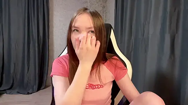 Snapshot of TondaNero chatting on April 2026 05:30:01 PM TondaNero online show from April 2026 05:30:01 PM