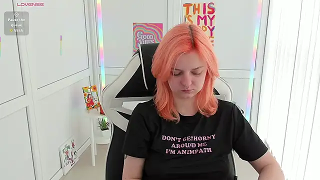 NightLeaf online show from May 2026 10:08:01 AM