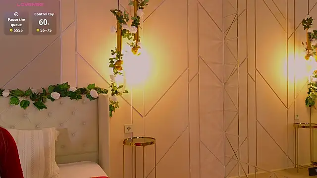 LoriDay online show from April 2026 05:03:01 PM