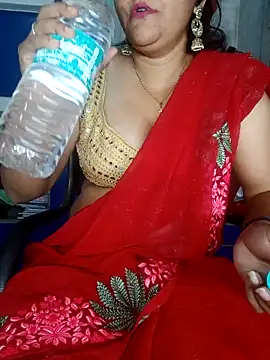 Snapshot of Riyashrma001 chatting on April 2026 03:51:02 PM Riyashrma001 online show from April 2026 03:51:02 PM