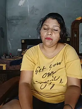 Snapshot of Riyashrma001 chatting on May 2026 04:24:01 PM Riyashrma001 online show from May 2026 04:24:01 PM