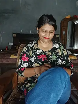Snapshot of Riyashrma001 chatting on May 2026 05:11:02 PM Riyashrma001 online show from May 2026 05:11:02 PM
