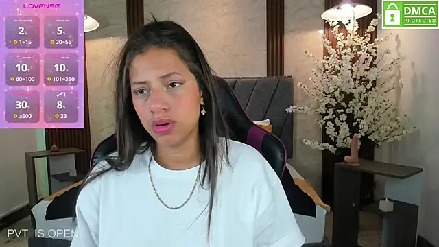 Snapshot of Atiena_ chatting on April 2026 01:24:02 PM Atiena online show from April 2026 01:24:02 PM