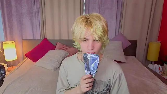 JameMilann online show from April 2026 07:45:01 AM